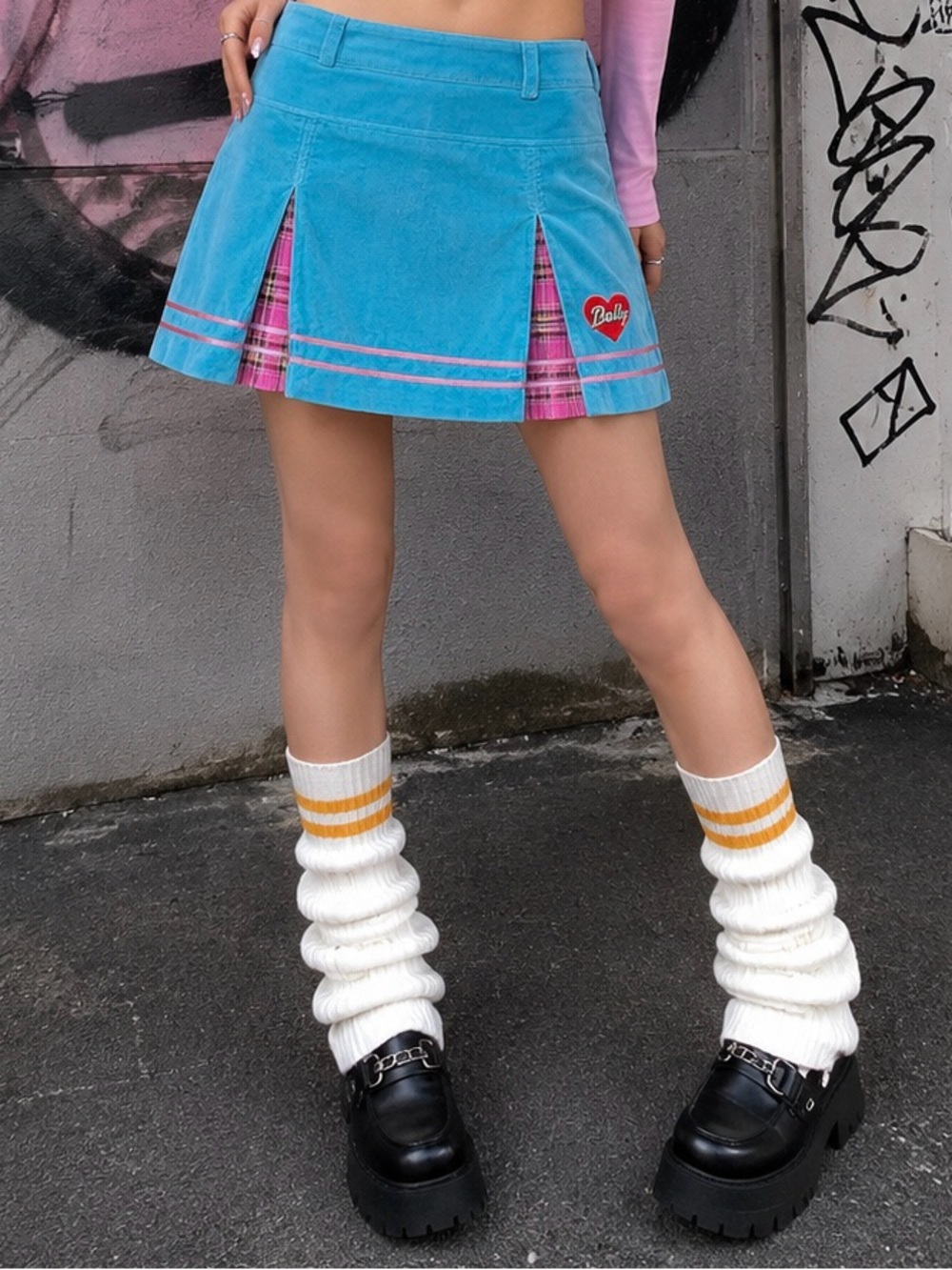 VINTAGE Y2K DAISY LOVERS CO. Japan Corduroy Plaid Pleated Mini Skirt